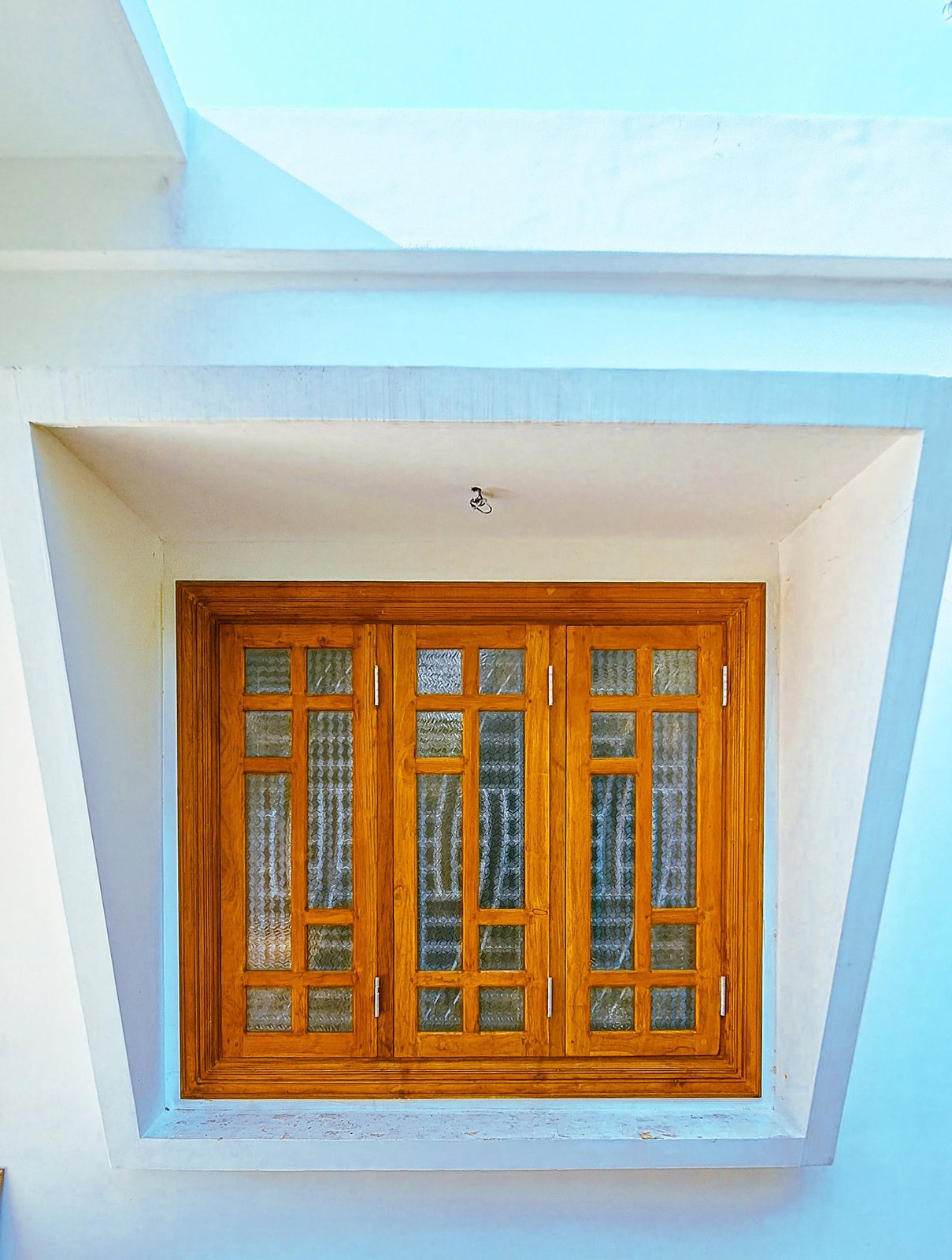 Multi-pane timber window sash frame with traditional joinery